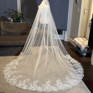 Bridal Veil Ivory Cathedral Length